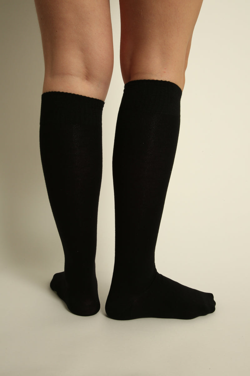 Schwarze nahtlose Kniehohe Bambus-Socken