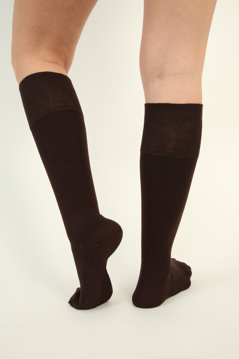 Braune nahtlose Kniehohe Bambus-Socken