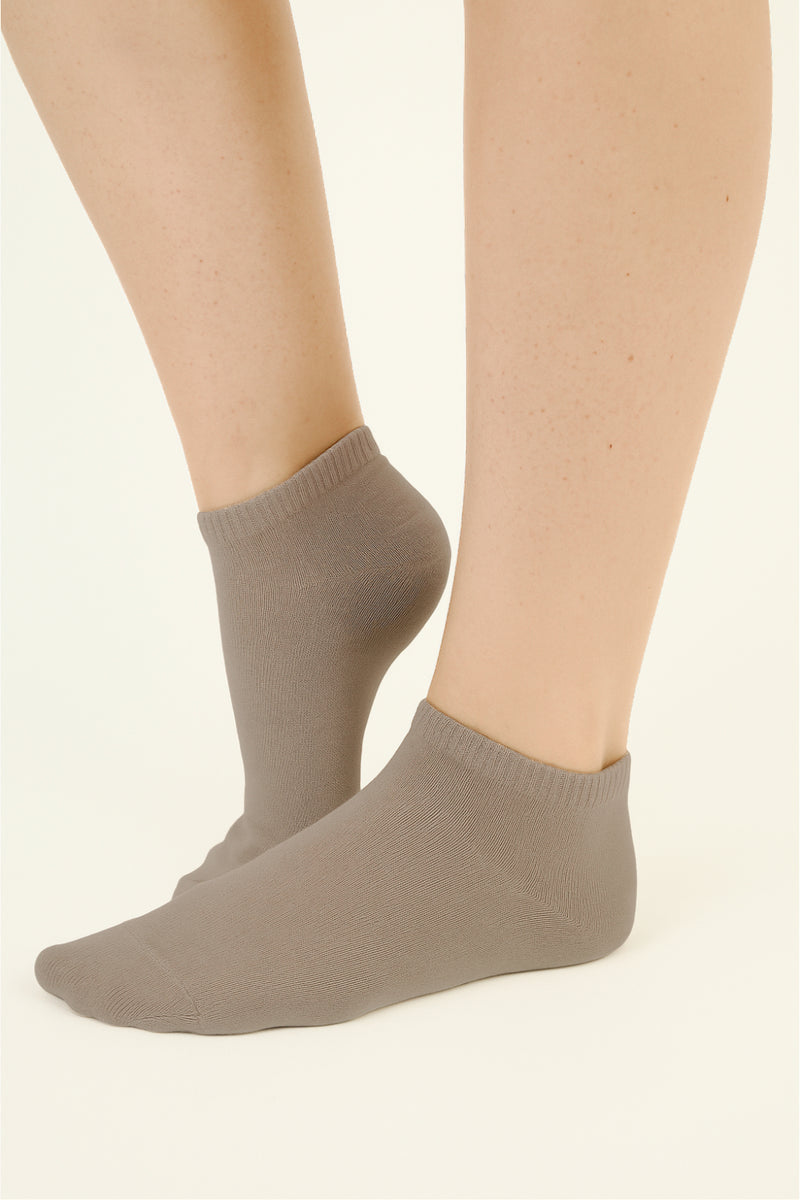Niedriges Beige nahtlose Bambus Socken